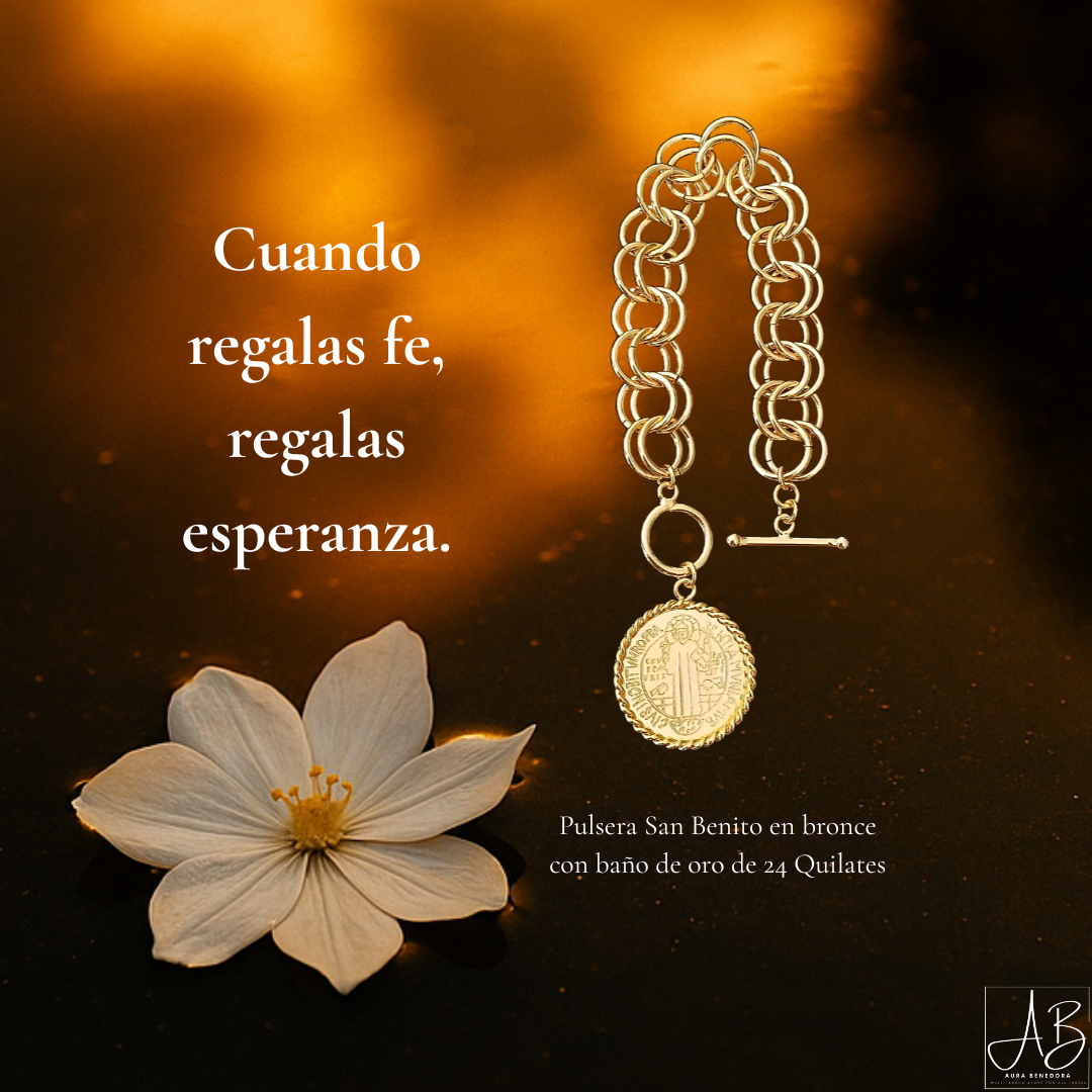 Brazalete: Abrazo de San Benito™ en bronce con baño de oro de 24 quilates